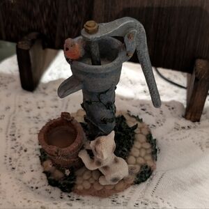 Home Interiors Vintage Cat & Bird At Water Pump Figurine